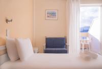 Postel nebo postele na pokoji v ubytování Galini Beach Hotel