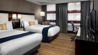 Hotel AKA Back Bayにあるベッド