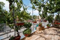 Balkón nebo terasa v ubytování Cozy Apartment Green Terrace