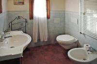 Kúpeľňa v ubytovaní Holiday home Cerbaiola, Lamporecchio