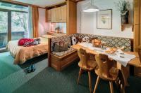 Posteľ alebo postele v izbe v ubytovaní Hotel Cristallino d'Ampezzo