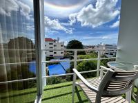 Sino House Phuket Hotel - SHA Plusにあるバルコニーまたはテラス