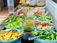 ホテルの敷地内または近くでの食事または食べ物