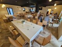 Restaurace v ubytování Pensiunea 82