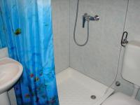 Kúpeľňa v ubytovaní Apartments Tone