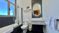 Kúpeľňa v ubytovaní 42nd floor - Penthouse VIP with private terrace and sea views