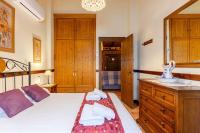 Posteľ alebo postele v izbe v ubytovaní Only4you Country House Perfect location to visit Andalucia