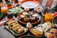 Еда / где поесть недалеко от отеля