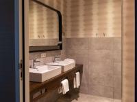 Ein Badezimmer in der Unterkunft Hotel Ter Zand - Handwritten Collection