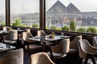 Nespecifikovaný výhled na hory nebo výhled na hory při pohledu z hotelu