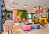 B&B HOTEL Paris Porte d'Orléansにあるシーティングエリア