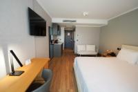 Hotel Soleriosにあるテレビまたはエンターテインメントセンター