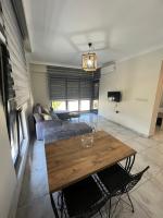 Posezení v ubytování Yalova Cozy Home