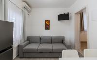 TV a/nebo společenská místnost v ubytování Apartments Lorena