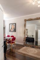 Posezení v ubytování PickThePlace 3-bedroom Portman square