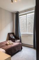 Postel nebo postele na pokoji v ubytování PickThePlace 3-bedroom Portman square