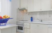 Kuchyňa alebo kuchynka v ubytovaní Cozy Apartment In Rabac With Wifi