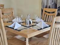 Un restaurant sau alt loc unde se poate mânca la Kaije Country Cottages