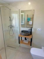 A bathroom at Bonaire Beach House