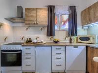 Kuchyňa alebo kuchynka v ubytovaní Holiday Home Palma by Interhome