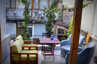 A seating area at Mimoza İstiklal Apart Hotel