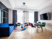 Televízia a/alebo spoločenská miestnosť v ubytovaní Mercure Krakow Fabryczna City