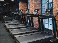 Posilňovňa alebo fitness centrum v ubytovaní Mercure Krakow Fabryczna City
