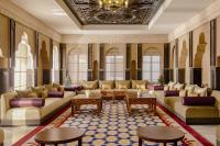 Sharq Village & Spa, a Ritz-Carlton Hotelにあるシーティングエリア