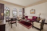 Sharq Village & Spa, a Ritz-Carlton Hotelにあるシーティングエリア