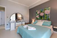Łóżko lub łóżka w pokoju w obiekcie Chania dream apartment