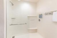 Ein Badezimmer in der Unterkunft Residence Inn by Marriott Las Vegas Airport