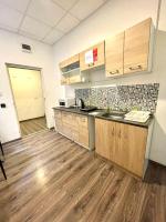 Kuchyňa alebo kuchynka v ubytovaní Aradi Rooms with Private bathroom in the City Centre