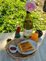 Jídlo v hotelu nebo okolí