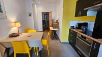 Kuchnia lub aneks kuchenny w obiekcie Maison vigneronne 8p / jardin / parking