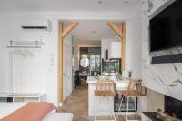 Televízia a/alebo spoločenská miestnosť v ubytovaní Arabica Suites - Lujosa Vivienda con Suites Chimeneas en Granada - Centro