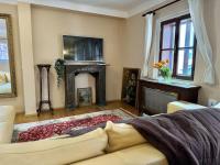 Posezení v ubytování 2-Floor Traditional Prague Apartment
