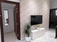 TV a/nebo společenská místnost v ubytování Jolie Chambre coquet