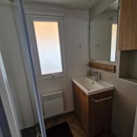 Kúpeľňa v ubytovaní Mobil home 6 à 8 personnes SANS Fun Pass