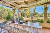 Ogród w obiekcie Ideal Property Mallorca - Can Caragol Font de Sa Cala
