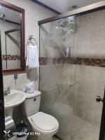 Hotel Hollywood Paradise ZFにあるバスルーム