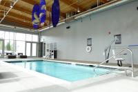 Aloft Raleigh Durham Airport Brier Creekの敷地内または近くにあるプール