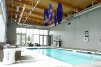 Aloft Raleigh Durham Airport Brier Creekの敷地内または近くにあるプール