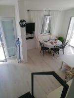 Kuchyň nebo kuchyňský kout v ubytování Apartments Mirela