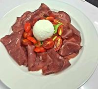 Jídlo v hotelu nebo okolí