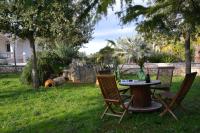Vonkajšia záhrada v ubytovaní Alba Apartment - Villaggio di Mary