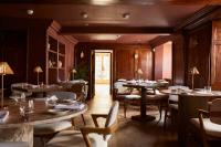 O zonă de relaxare la The Feathers Hotel