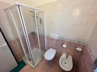 A bathroom at Hotel Ca' Bianca da Paolino