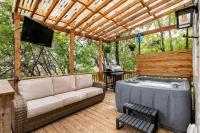 TV&#47;Unterhaltungsangebot in der Unterkunft Cozy Coop Casita - Lake Travis-Hot Tub-Tiny House