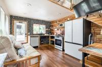 Küche&#47;Küchenzeile in der Unterkunft Cozy Coop Casita - Lake Travis-Hot Tub-Tiny House