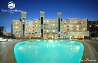 Bazén v ubytování Tunis Grand Hotel nebo v jeho okolí